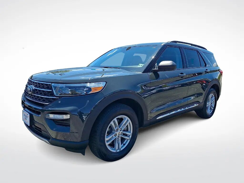 2023 Ford Explorer XLT — photo 1 of 19
