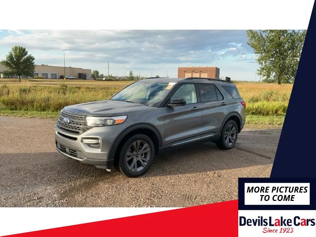 2023 Ford Explorer XLT — photo 1 of 12