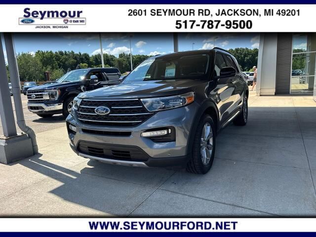 2023 Ford Explorer XLT — photo 1 of 2