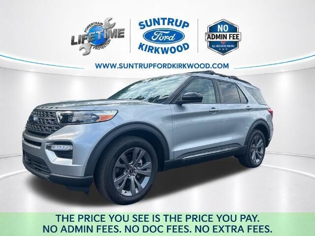 2024 Ford Explorer XLT — photo 1 of 13