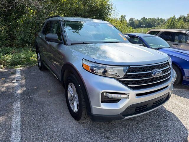 2024 Ford Explorer XLT — photo 1 of 26