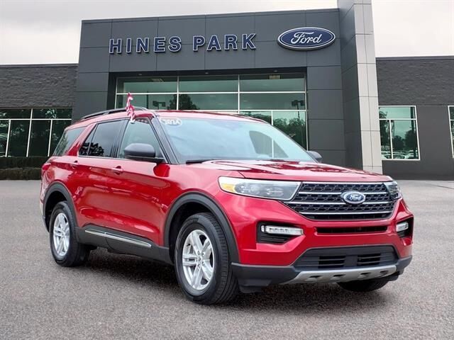 2024 Ford Explorer XLT — photo 1 of 11