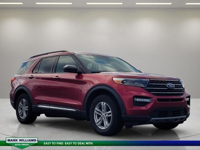 2020 Ford Explorer XLT — photo 1 of 13