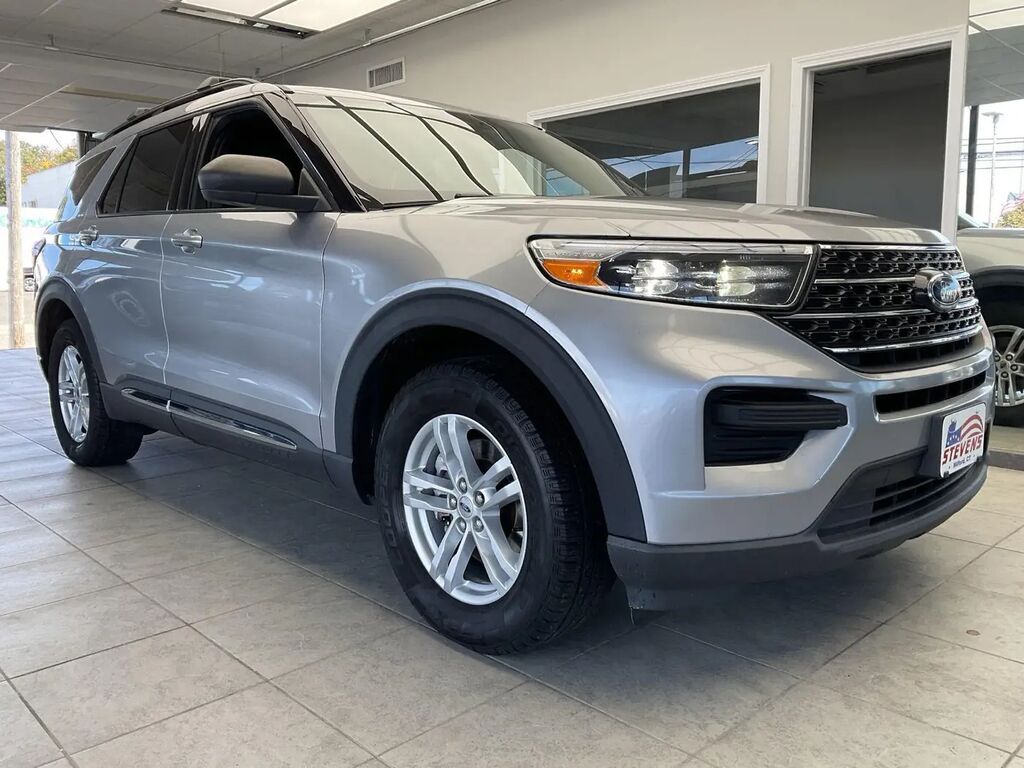 2020 Ford Explorer XLT — photo 1 of 26