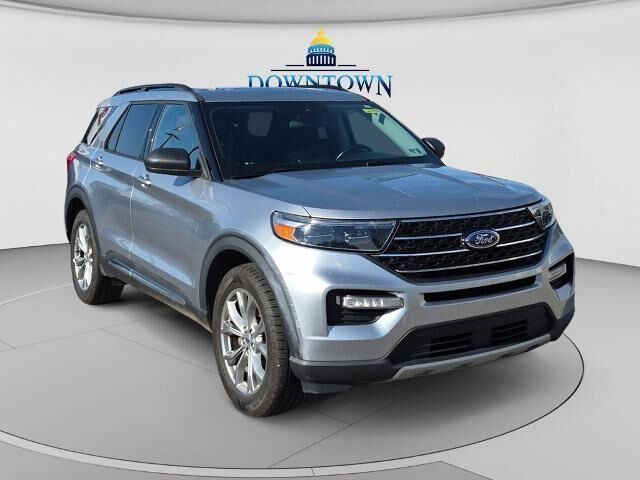 2020 Ford Explorer XLT — photo 1 of 20