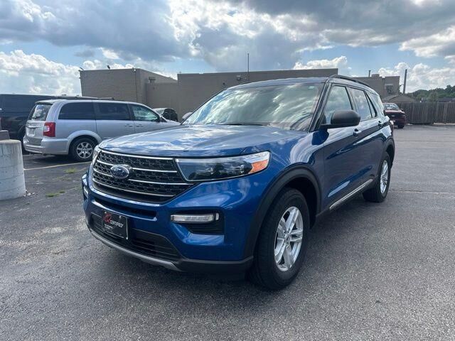 2020 Ford Explorer XLT — photo 1 of 13