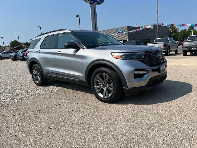 2021 Ford Explorer XLT — photo 1 of 26
