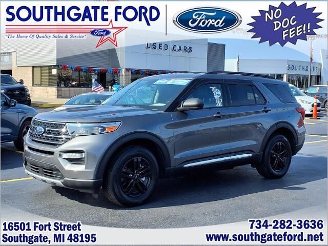 2021 Ford Explorer XLT — photo 1 of 13