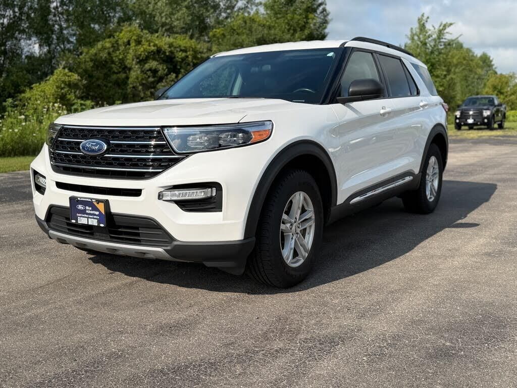 2021 Ford Explorer XLT — photo 1 of 2