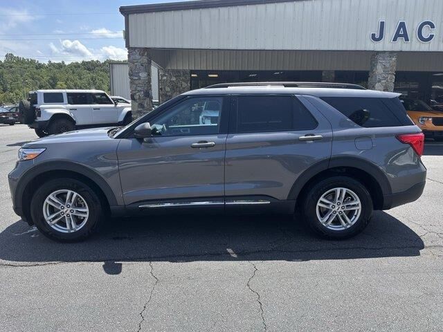 2022 Ford Explorer XLT — photo 1 of 26
