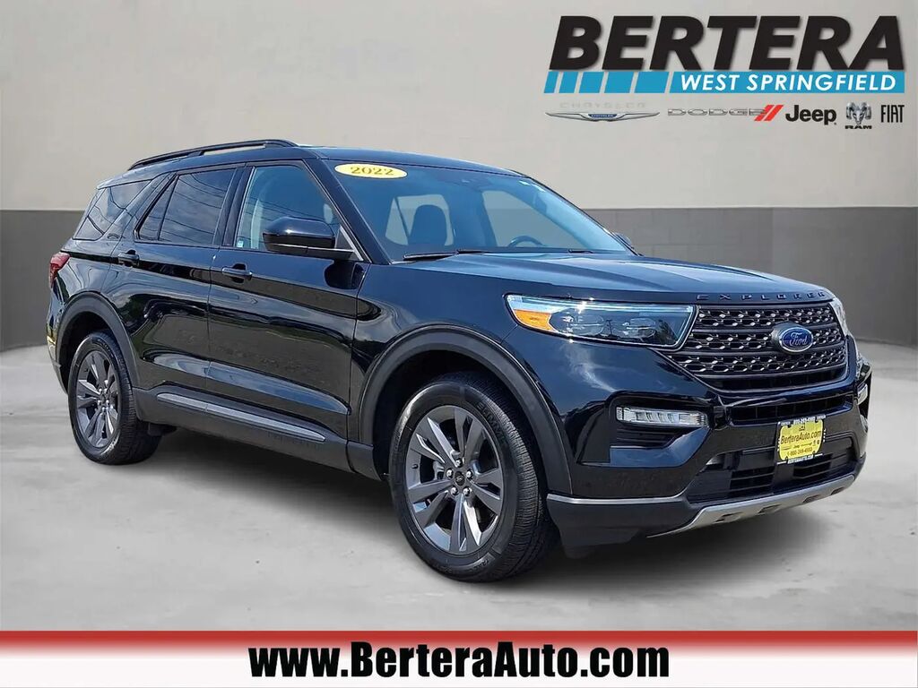 2022 Ford Explorer XLT — photo 1 of 26
