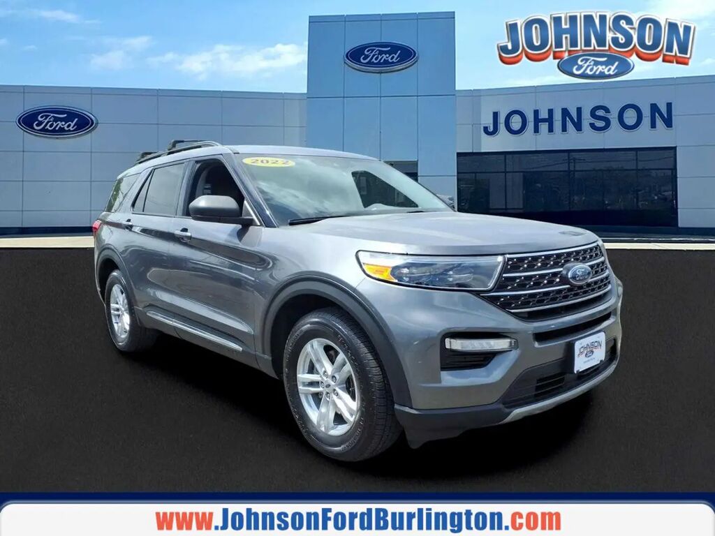 2022 Ford Explorer XLT — photo 1 of 40