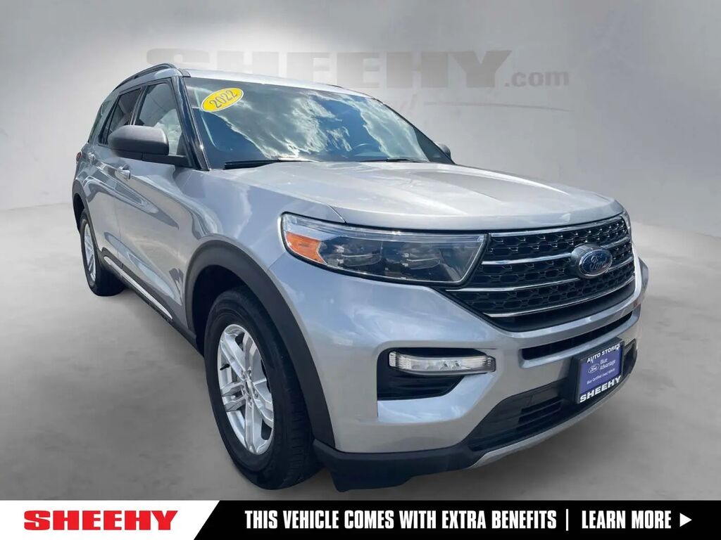 2022 Ford Explorer XLT — photo 1 of 36