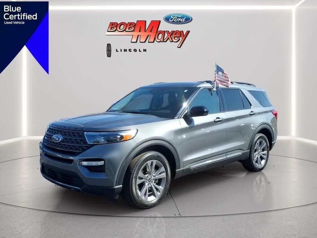 2023 Ford Explorer XLT — photo 1 of 1
