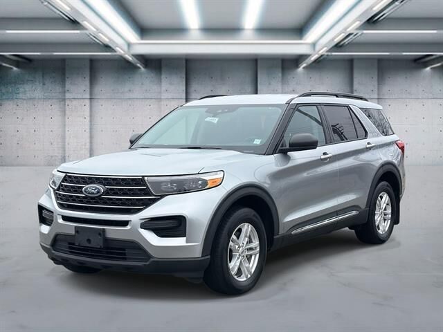 2023 Ford Explorer XLT — photo 1 of 12