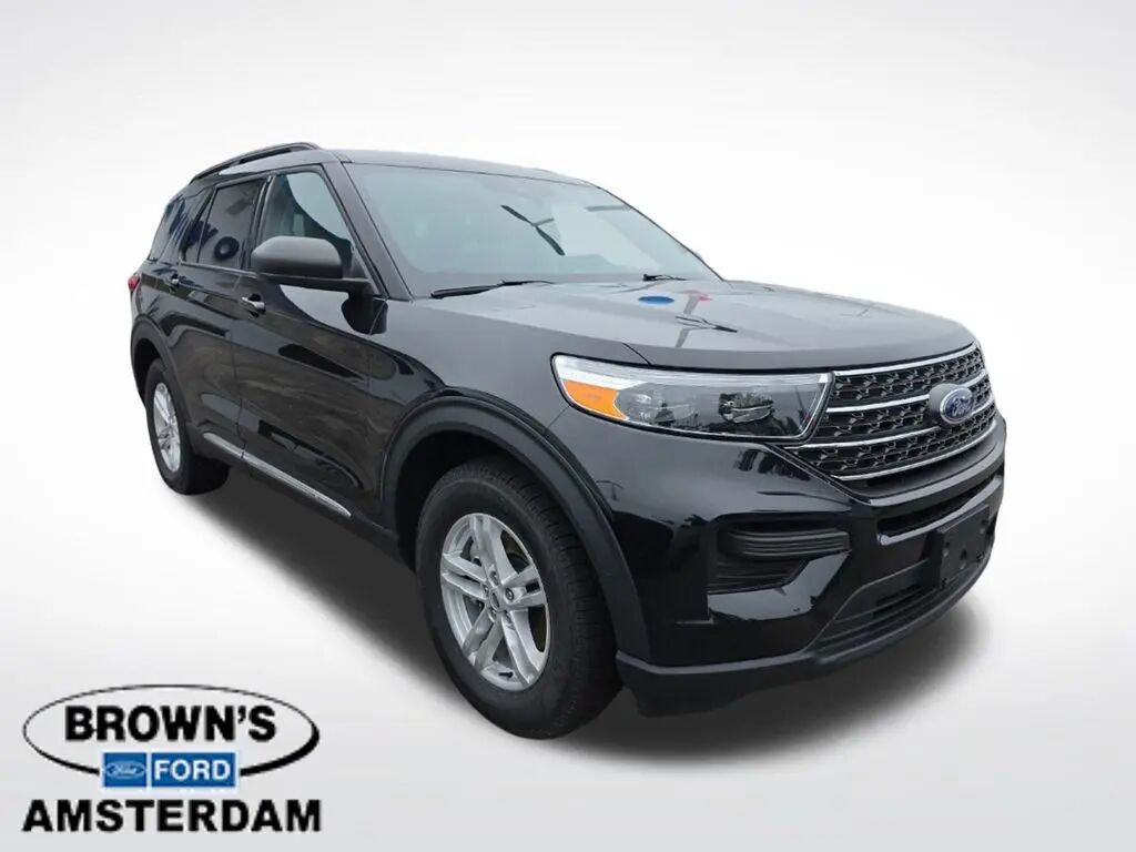 2023 Ford Explorer XLT — photo 1 of 11