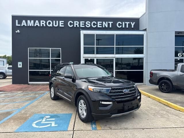 2023 Ford Explorer XLT — photo 1 of 13