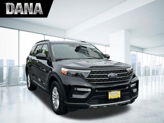 2023 Ford Explorer XLT — photo 1 of 26