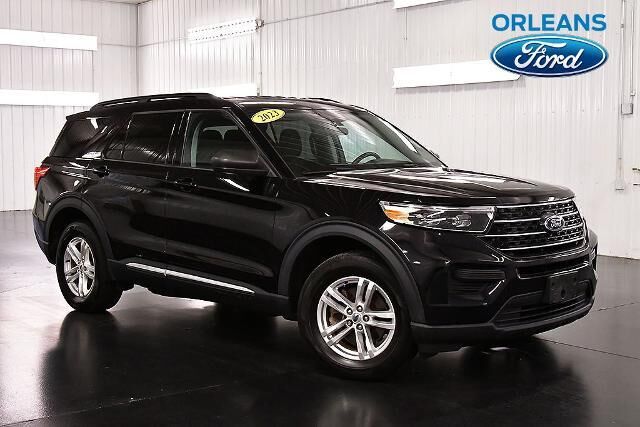 2023 Ford Explorer XLT — photo 1 of 13