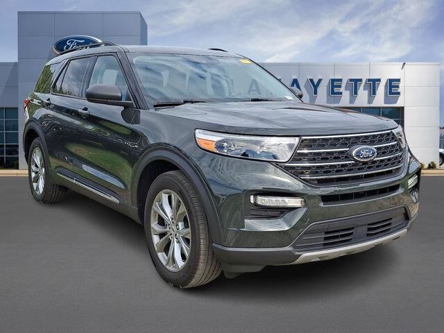 2023 Ford Explorer XLT — photo 1 of 13