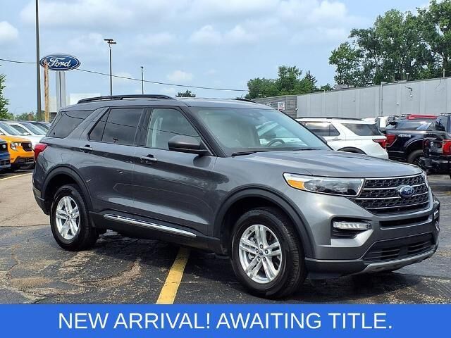 2023 Ford Explorer XLT — photo 1 of 26