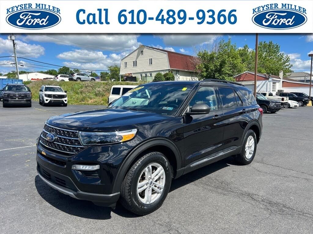2024 Ford Explorer XLT — photo 1 of 1