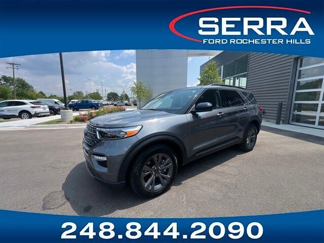 2024 Ford Explorer XLT — photo 1 of 13