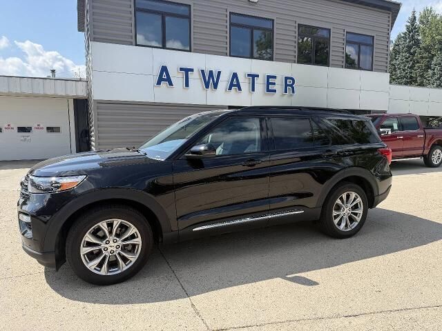 2024 Ford Explorer XLT — photo 1 of 26