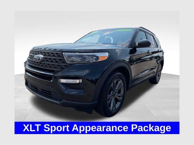 2024 Ford Explorer XLT — photo 1 of 16