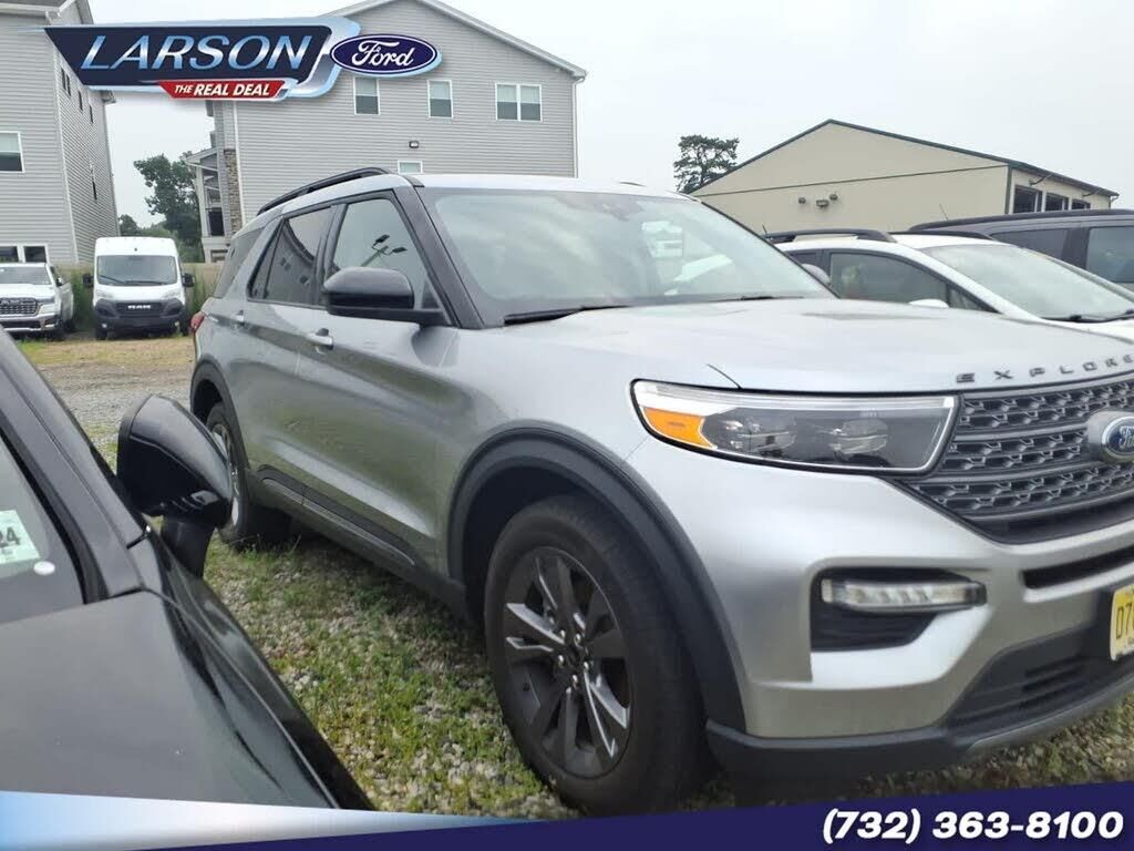 2024 Ford Explorer XLT — photo 1 of 1