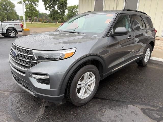 2024 Ford Explorer XLT — photo 1 of 2
