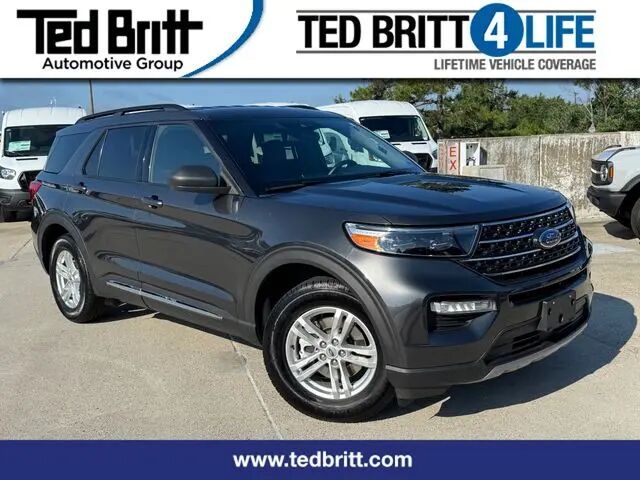 2020 Ford Explorer XLT — photo 1 of 13