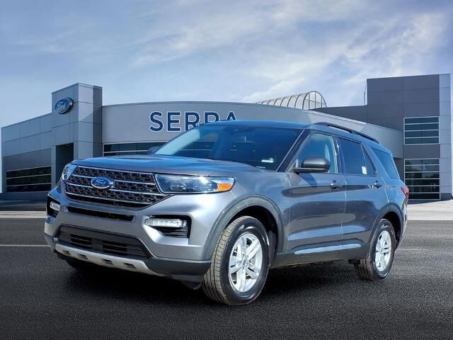 2022 Ford Explorer XLT — photo 1 of 26