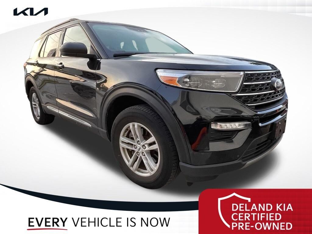 2022 Ford Explorer XLT — photo 1 of 30