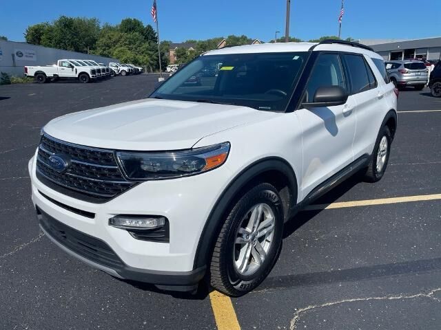 2022 Ford Explorer XLT — photo 1 of 13