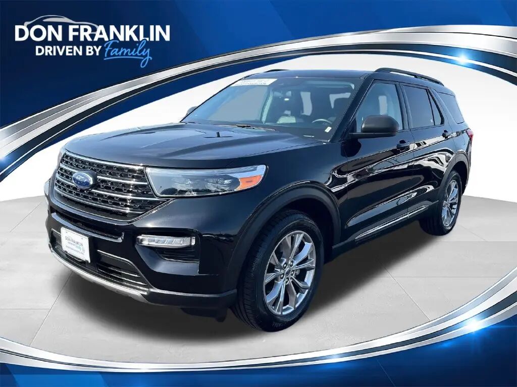2022 Ford Explorer XLT — photo 1 of 13