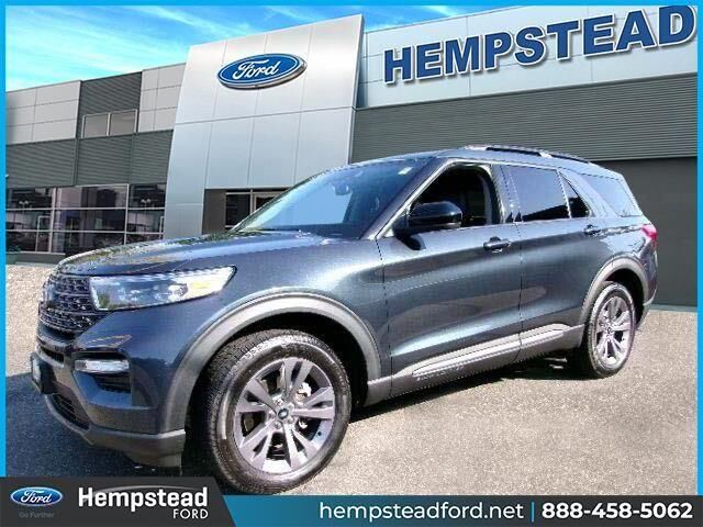 2022 Ford Explorer XLT — photo 1 of 11