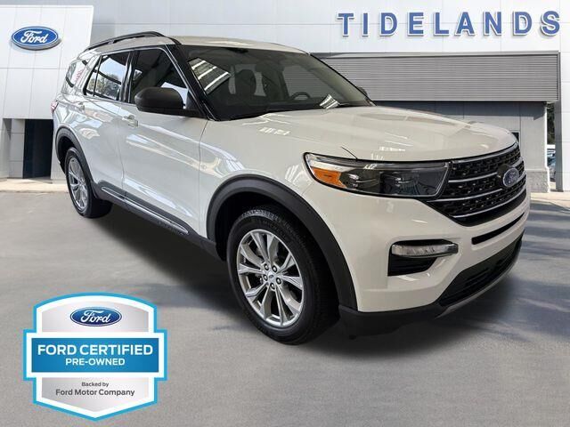 2023 Ford Explorer XLT — photo 1 of 11