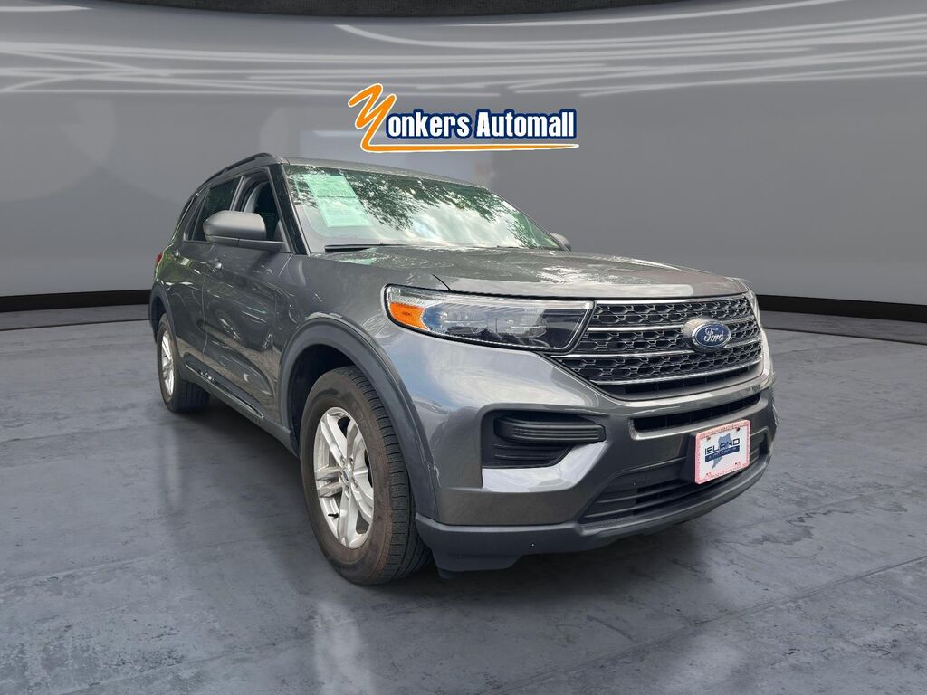 2023 Ford Explorer XLT — photo 1 of 13