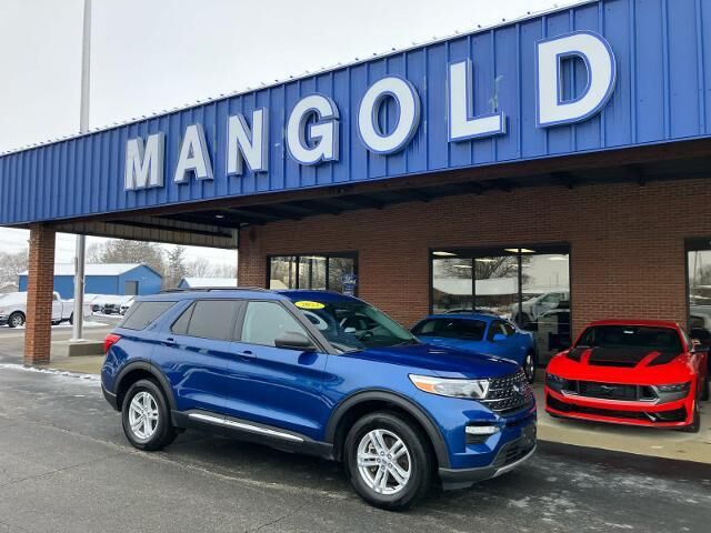 2023 Ford Explorer XLT — photo 1 of 13