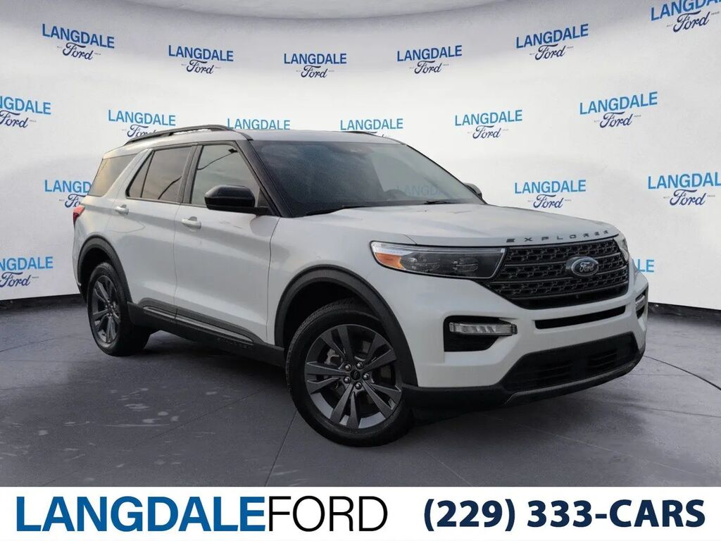 2023 Ford Explorer XLT — photo 1 of 26