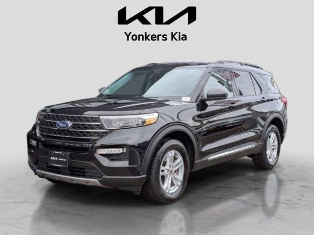 2023 Ford Explorer XLT — photo 1 of 13