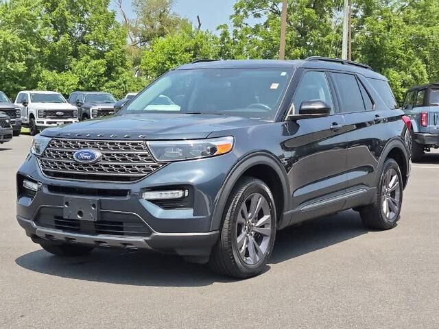 2023 Ford Explorer XLT — photo 1 of 14