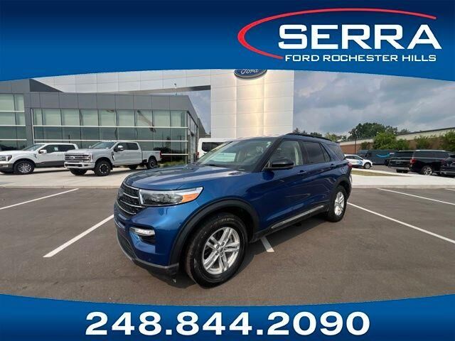 2023 Ford Explorer XLT — photo 1 of 13