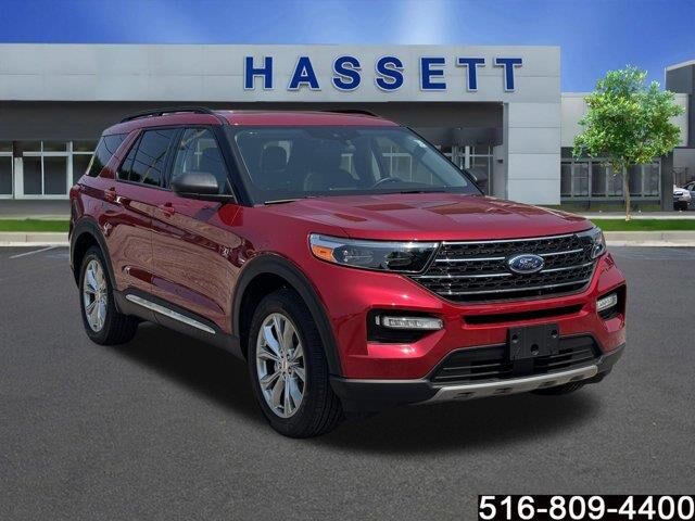 2023 Ford Explorer XLT — photo 1 of 13
