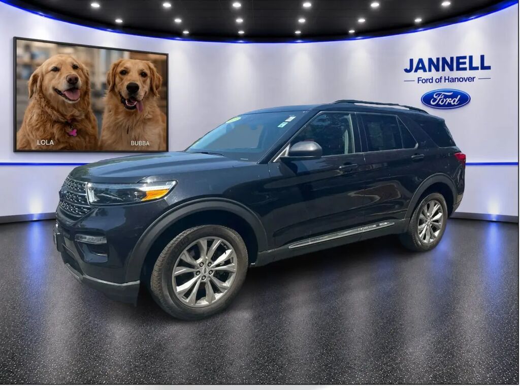 2023 Ford Explorer XLT — photo 1 of 11