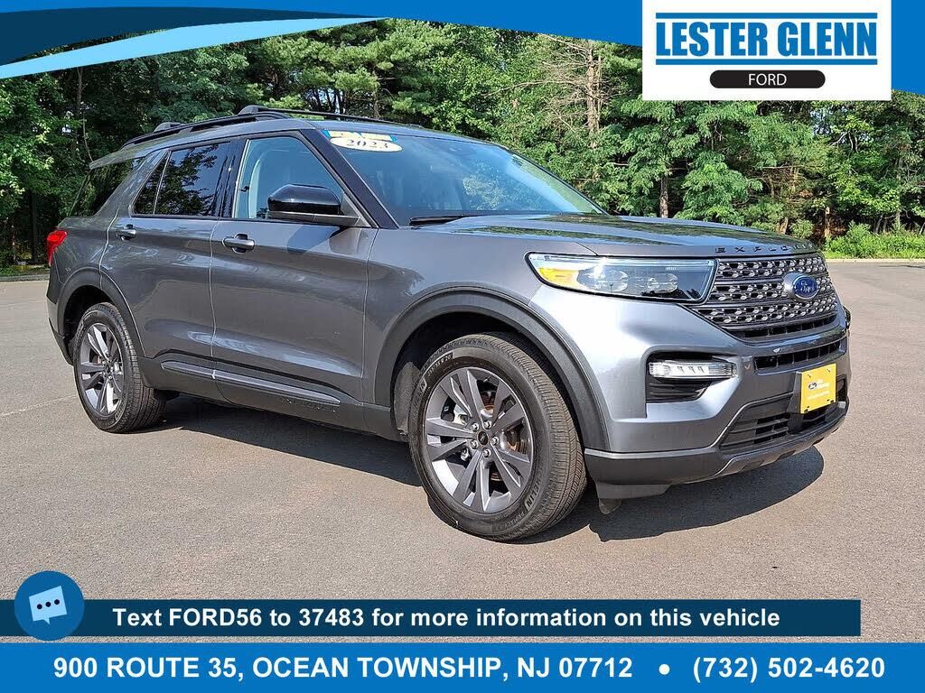 2023 Ford Explorer XLT — photo 1 of 1
