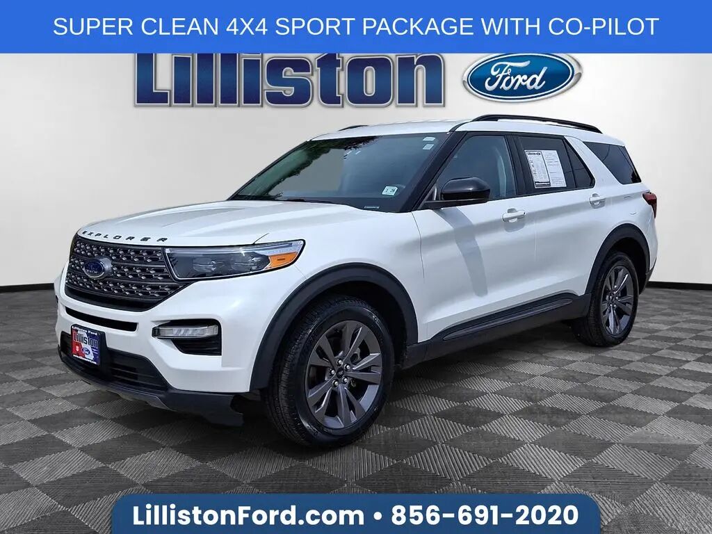 2023 Ford Explorer XLT — photo 1 of 5