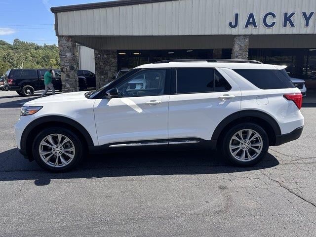 2023 Ford Explorer XLT — photo 1 of 26