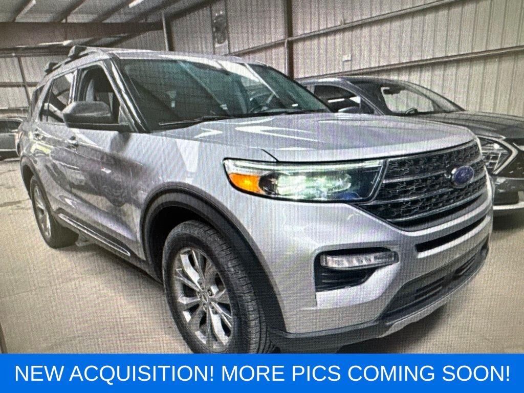 2021 Ford Explorer XLT — photo 1 of 16